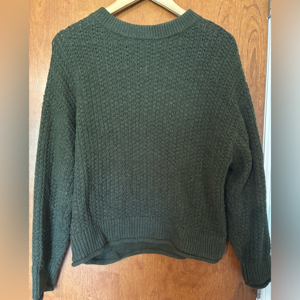Universal Thread Green Crew Neck Sweater with Textured Knit